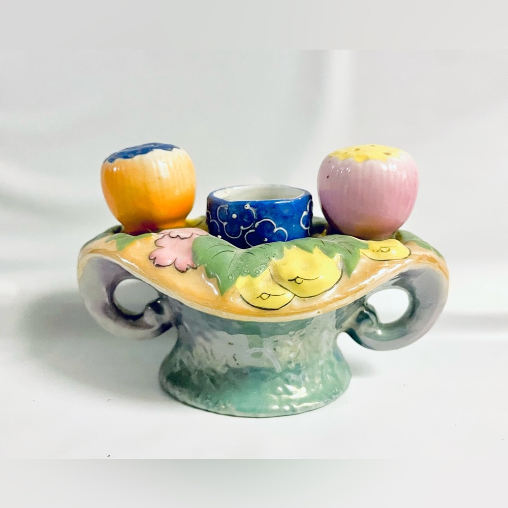 Vintage Ceramic/Porcelain  Mini‎ Salt & Pepper Shaker Bowl Stand with Glaze
